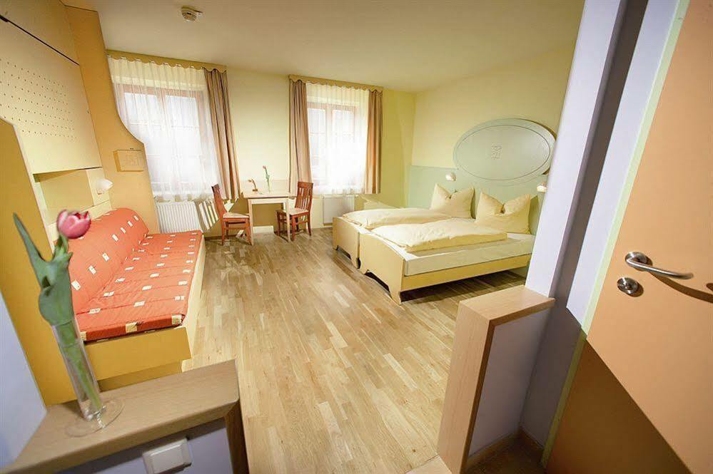 Jufa Hotel Oberwoelz-Lachtal Oberwoelz Stadt エクステリア 写真